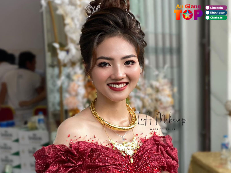 Lia-ho-makeup-hair-angiangtoplist