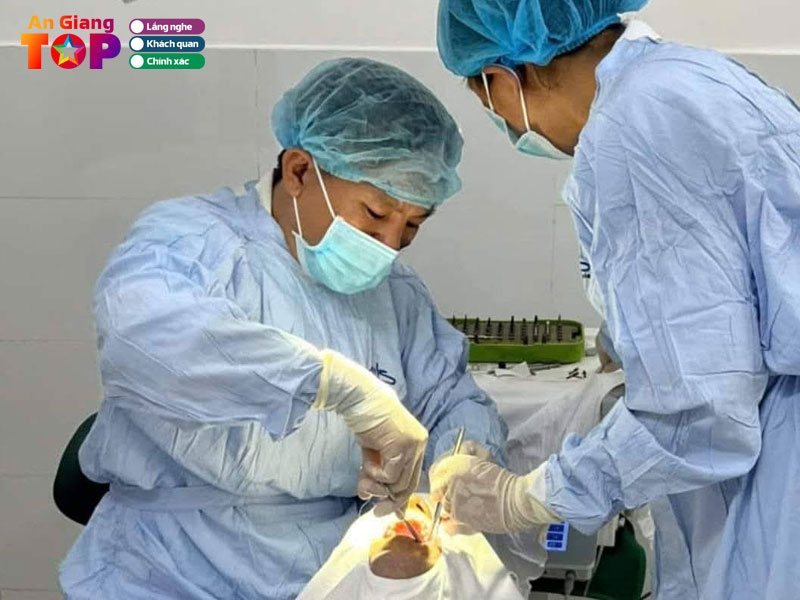 Nha-khoa-ngoc-kien-angiangtoplist