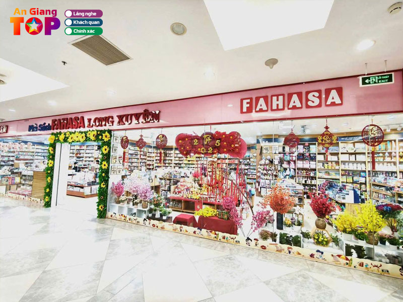 Nha-sach-fahasa-angiangtoplist