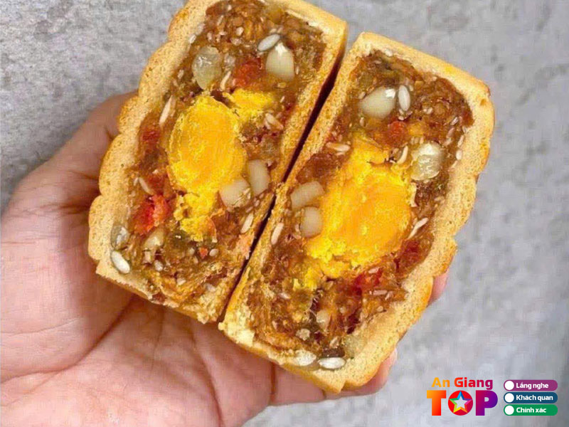 Qs-bakery-angiangtoplist