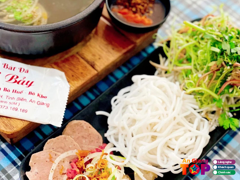 Quan-pho-bat-da-chi-bay-angiangtoplist