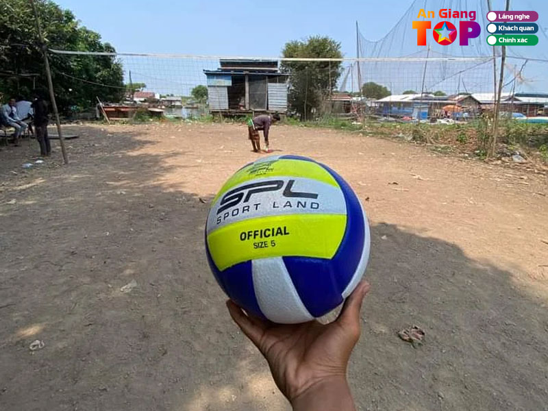 San-bong-chuyen-van-rau-angiangtoplist