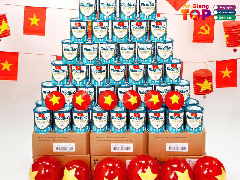 Shop-me-va-be-my-linh-angiangtoplist