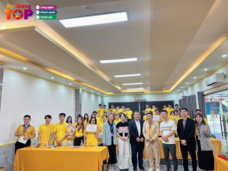 Trung-tam-ngoai-ngu-thuan-hung-angiangtoplist