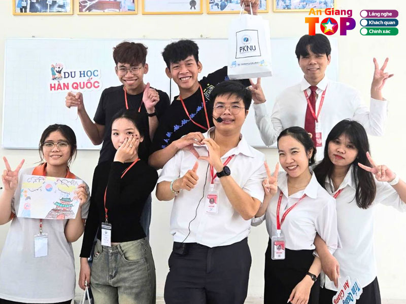 Trung-tam-tieng-han-tran-quang-angiangtoplist