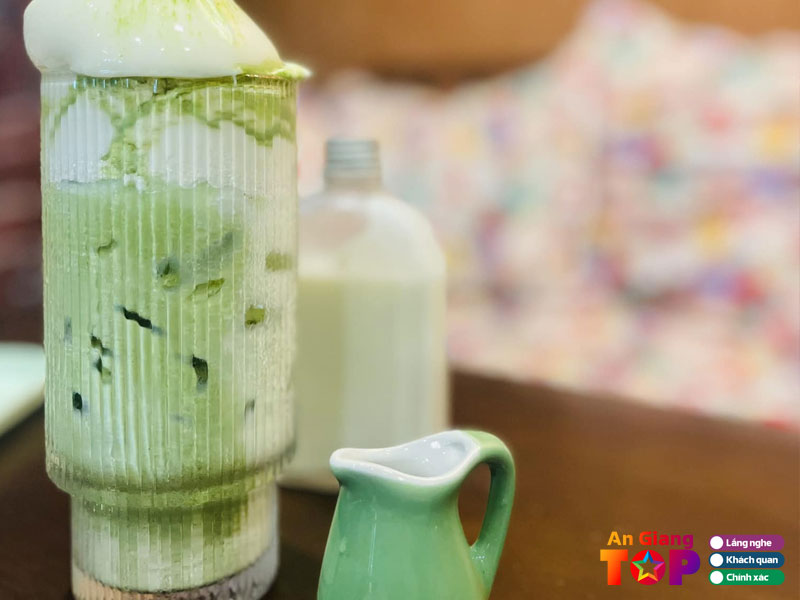 Yotsubato-cakes-coffee-angiangtoplist