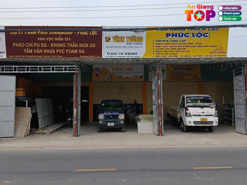 Cua-hang-trang-tri-noi-that-la-phong-phuc-loc-angiangtoplist