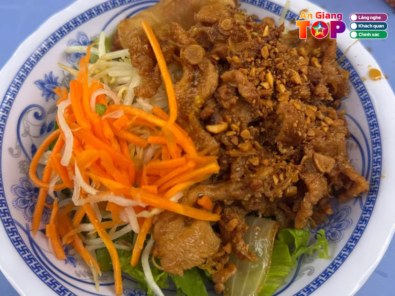 Duoc-bun-thit-xao-angiangtoplist