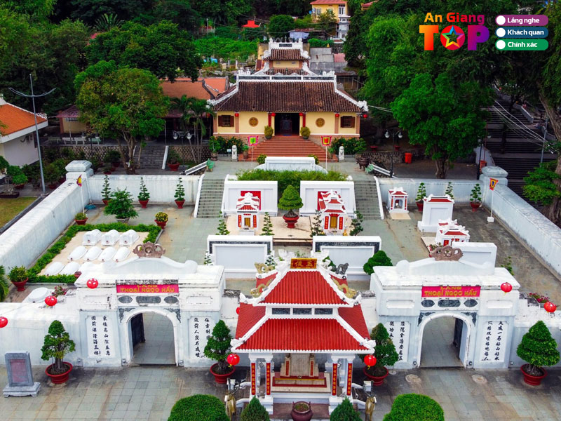 Kien-truc-doc-dao-cua-lang-thoai-ngoc-hau-angiangtoplist