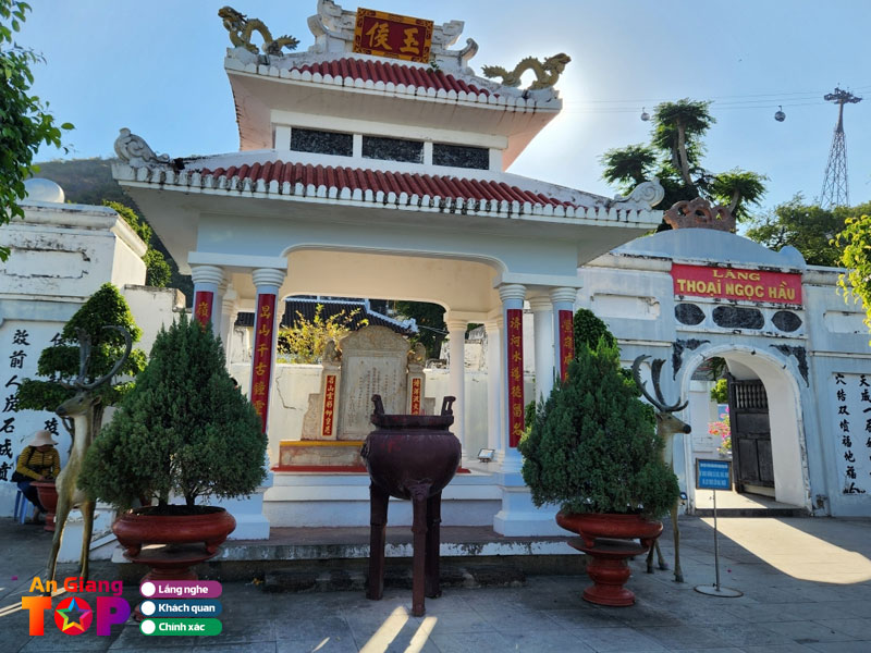 Mot-vai-luu-y-khi-tham-quan-lang-thoai-ngoc-hau-o-an-giang-angiangtoplist