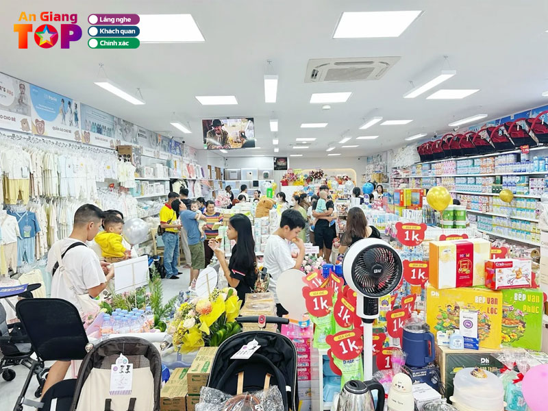 Nana-mom-and-baby-angiangtoplist