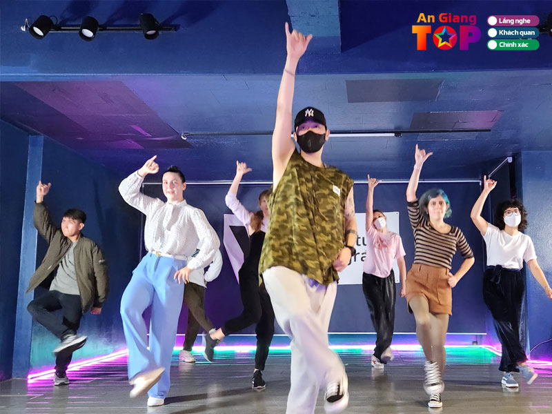 Nhung-loi-ich-khi-hoc-nhay-kpop-angiangtoplist