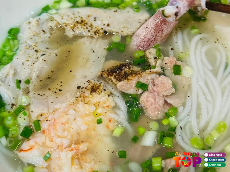 Quan-bun-quay-phu-quoc-tien-tien-angiangtoplist