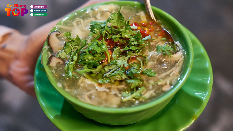 Top-5-quan-sup-cua-o-an-giang-thom-ngon-topping-day-u-u-angiangtoplist