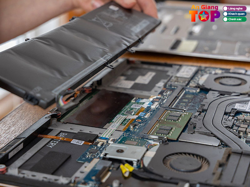 Dau-hieu-can-thay-pin-laptop-ngay-angiangtoplist