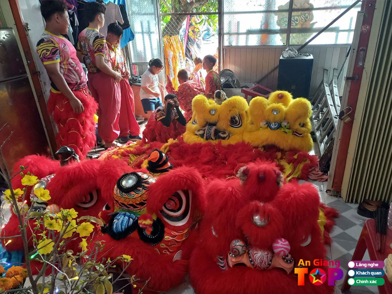 Doan-nghe-thuat-lan-su-rong-that-vi-mieu-angiangtoplist