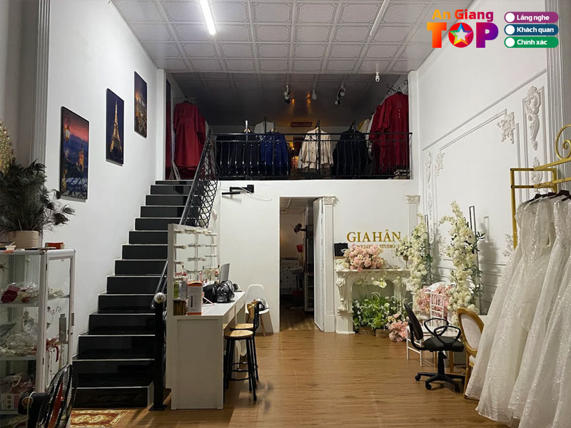 Gia-han-studio-makeup-angiangtoplist