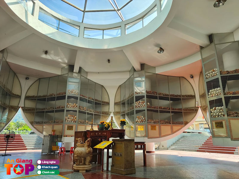 Kham-pha-di-tich-lich-su-nha-mo-ba-chuc-1-angiangtoplist