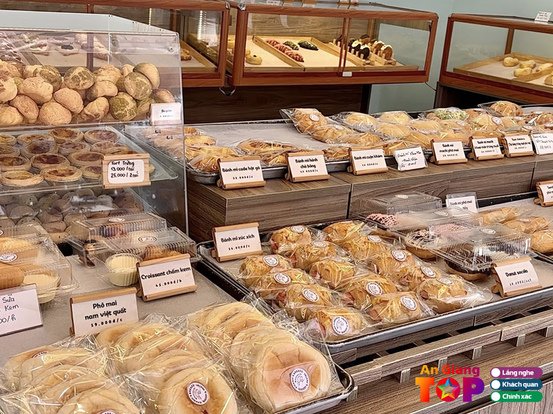 Khanh-tiem-banh-pho-mai-angiangtoplist