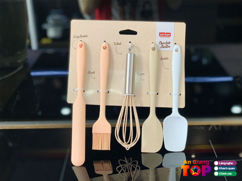 Lam-sao-de-chon-mua-dung-cu-lam-banh-chat-luong-angiangtoplist