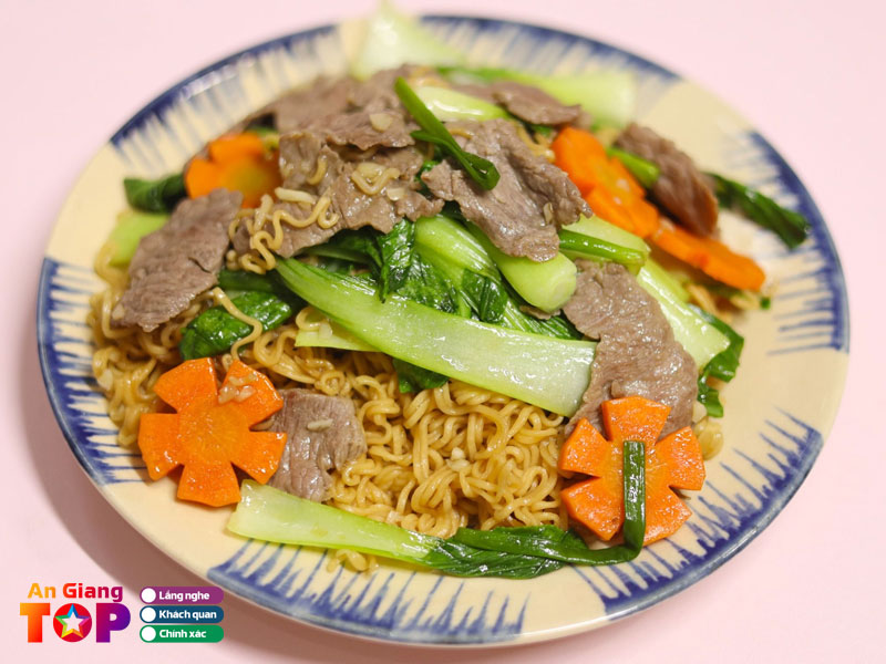 Meo-thuong-thuc-mi-xao-bo-chuan-vi-angiangtoplist