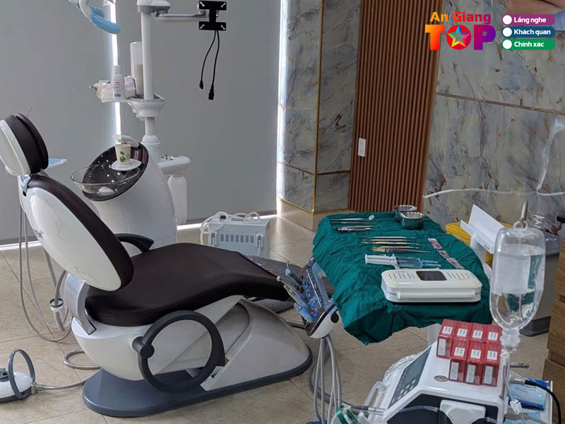 Nha-khoa-viet-my-tan-chau-angiangtoplist.