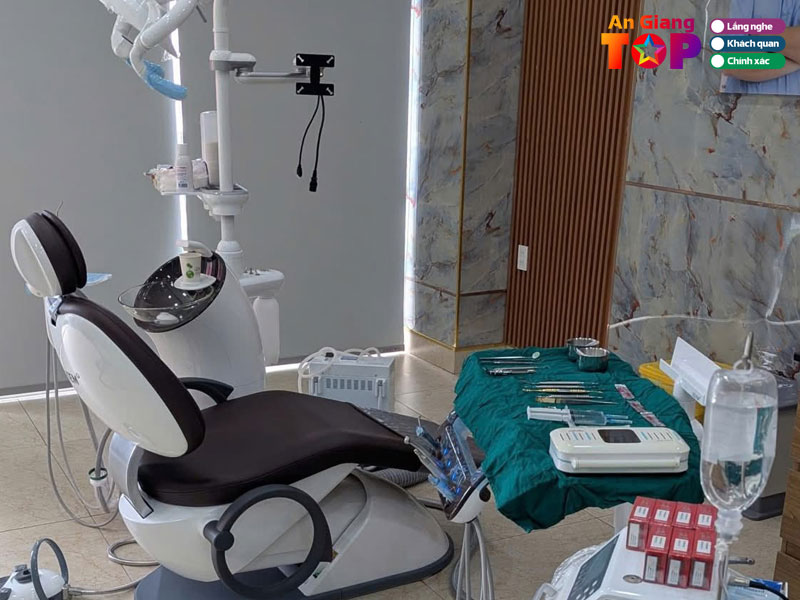 Nha-khoa-viet-my-tan-chau-angiangtoplist