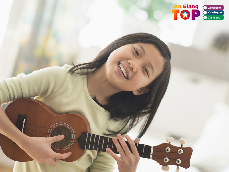 Nhung-luu-y-khi-chon-mua-dan-ukulele-phu-hop-angiangtoplist