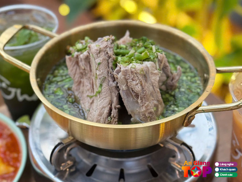 Othai-o-day-ban-mon-thai-angiangtoplist