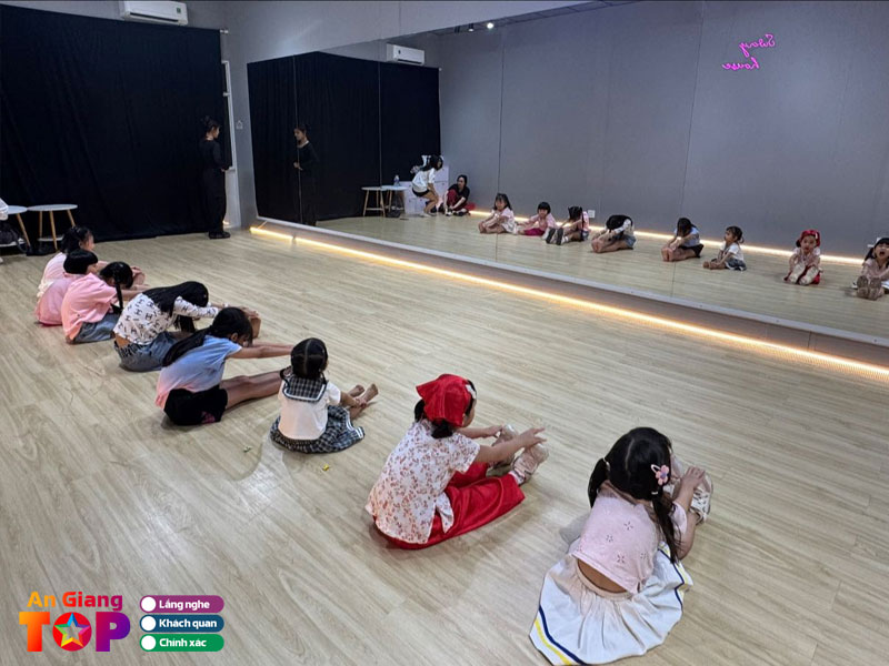 Swayhouse-dance-studio-angiangtoplist