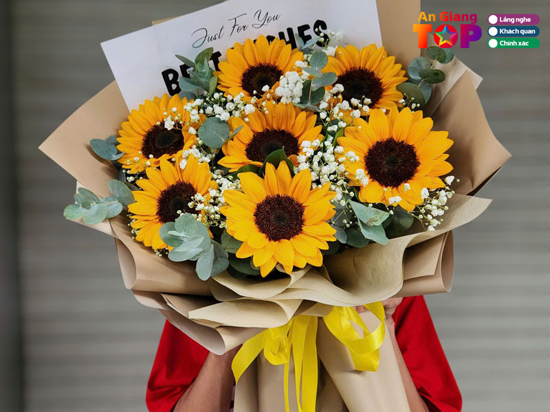 Tieu-chi-chon-shop-ban-hoa-tot-nghiep-dep-angiangtoplist