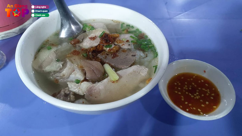 Top-5-quan-banh-canh-bot-xat-o-an-giang-thom-ngon-chuan-vi-angiangtoplist