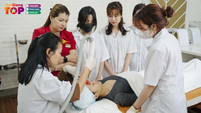 Top-6-dia-chi-hoc-spa-o-an-giang-bai-ban-dam-bao-dau-ra-angiangtoplist