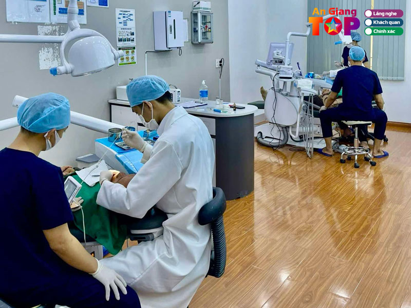 Vien-nha-khoa-tham-my-ador-dental-angiangtoplist