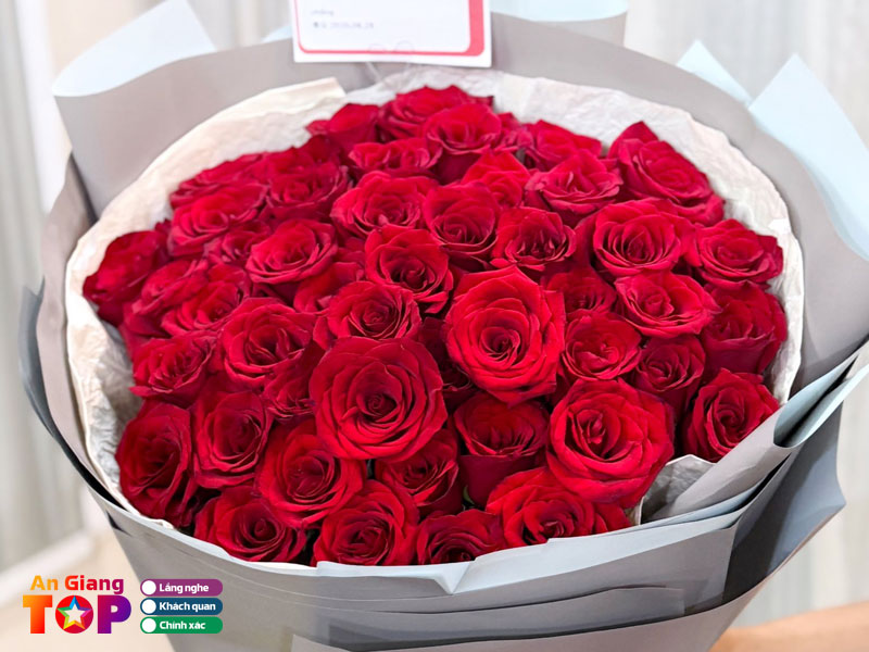 Vu-nga-tiem-hoa-tuoi-angiangtoplist