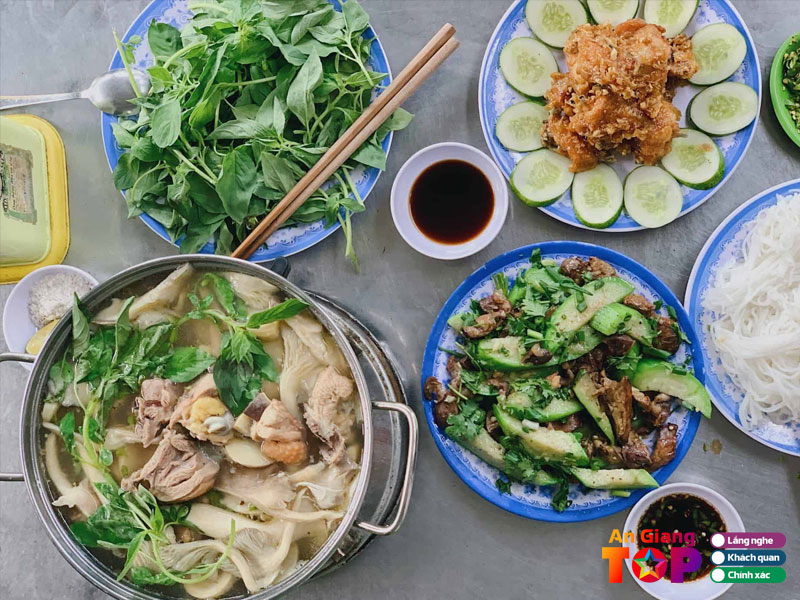 Cach-lua-chon-quan-lau-ga-la-e-ngon-chac-thit-angiangtoplist