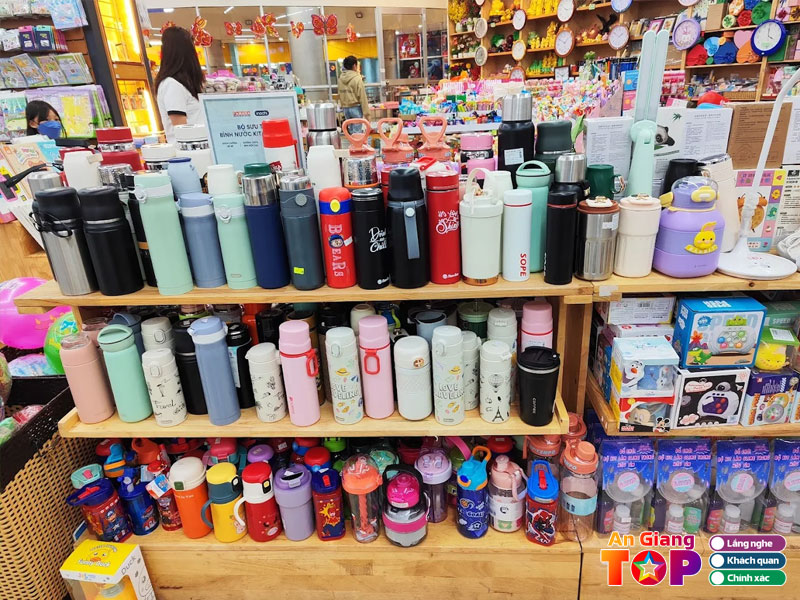 Nha-sach-fahasa-angiangtoplist