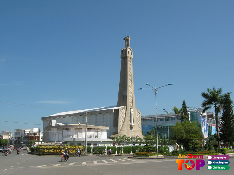 Nha-tho-long-xuyen-angiangtoplist