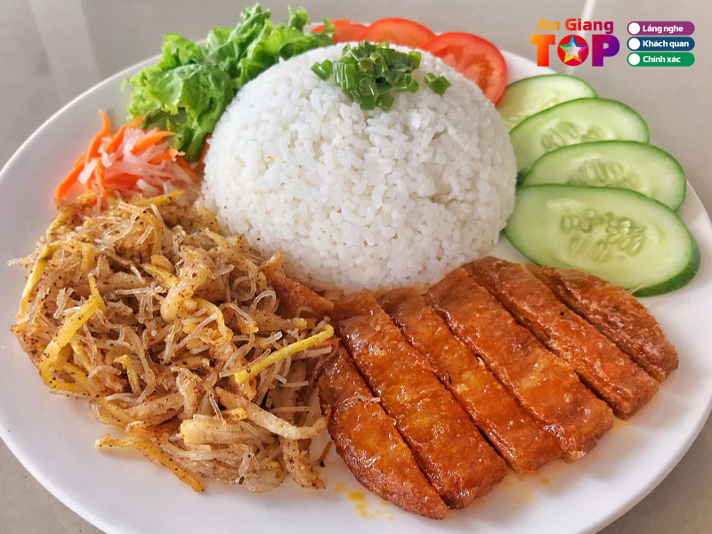 Nhung-luu-y-khi-lua-chon-quan-com-chay-de-co-trai-nghiem-tron-ven-angiangtoplist