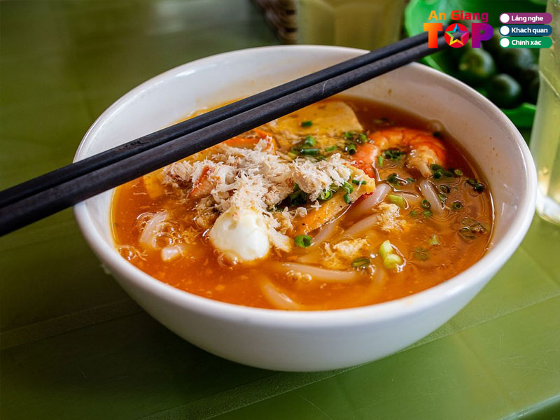 Nhung-luu-y-khi-thuong-thuc-banh-canh-ghe-angiangtoplist