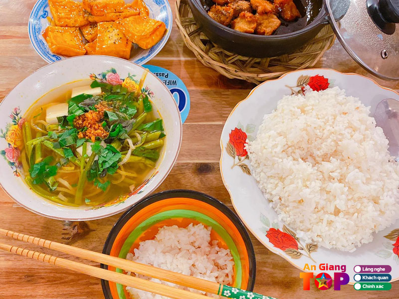 Quan-chay-hoa-an-angiangtoplist