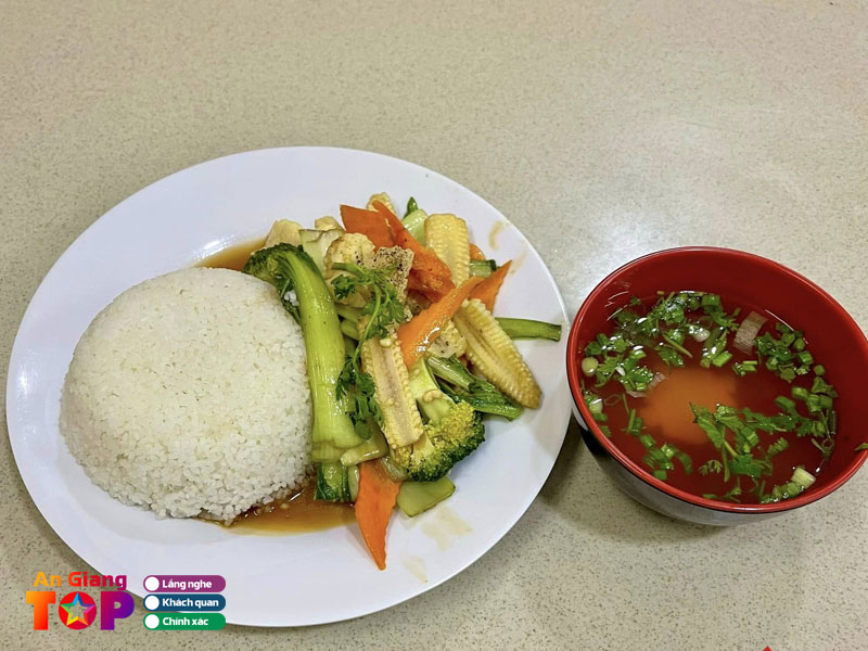 Quan-chay-hoang-phat-angiangtoplist