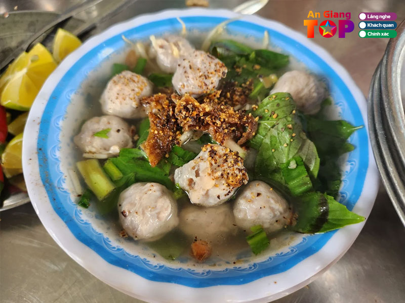 Quan-hu-tieu-my-ba-cam-angiangtoplist