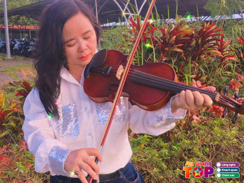 Tuy-hoa-guitar-angiangtoplist