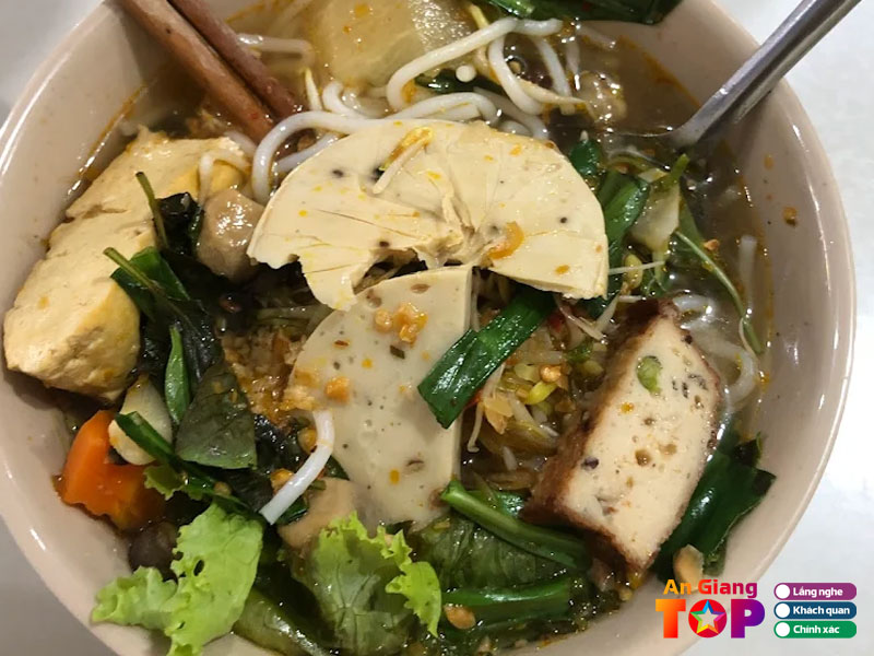 Quan-chay-nhu-y-2-su-angiangtoplist