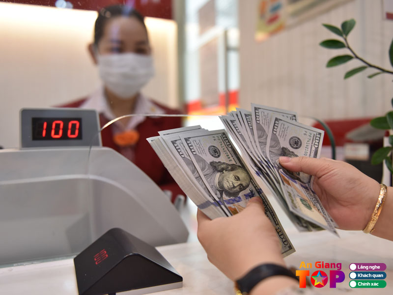 Cach-chon-ngan-hang-doi-ngoai-te-uy-tin-va-ty-gia-tot-1-angiangtoplist