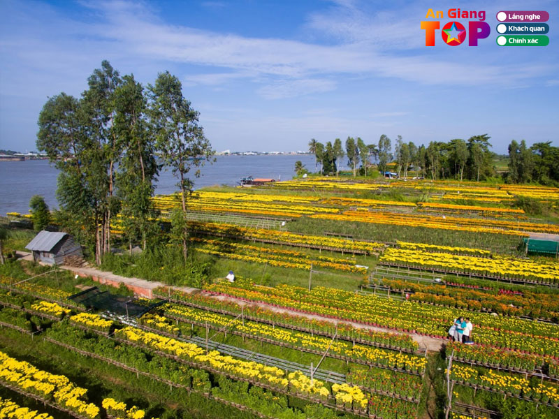 Lang-hoa-an-thanh-vuong-quoc-hoa-kieng-ruc-ro-ben-song-hau-angiangtoplist