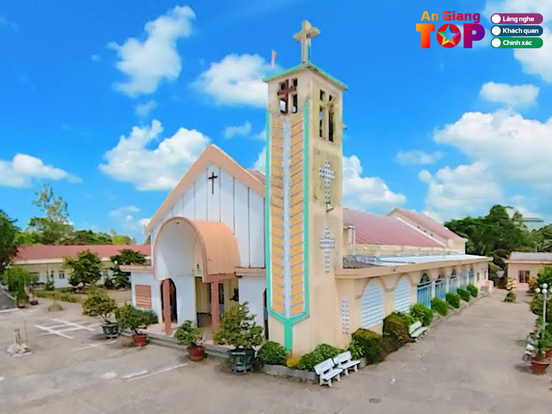 Nha-tho-duc-me-vo-nhiem-giao-xu-nui-tuong-angiangtoplist