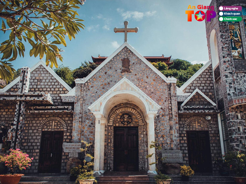 Nha-tho-nui-sam-angiangtoplist