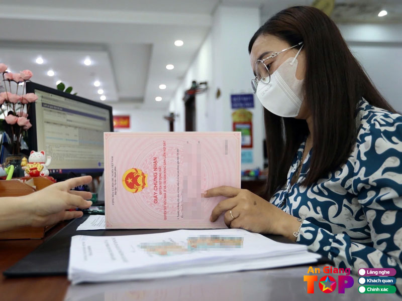 Nhung-luu-y-quan-trong-khi-di-cong-chung-angiangtoplist